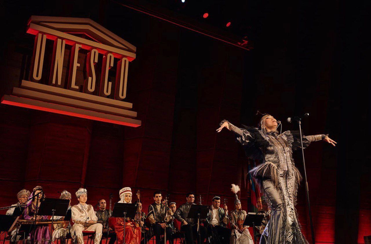 GRAND CONCERT DE MUSIQUES ET DANSES DU MONDE TURCIQUE À L'UNESCO