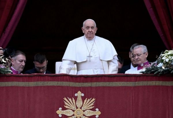 LE PAPE RÉITÈRE SON APPEL À UN ACCORD DE PAIX ENTRE L'AZERBAÏDJAN ET L'ARMÉNIE