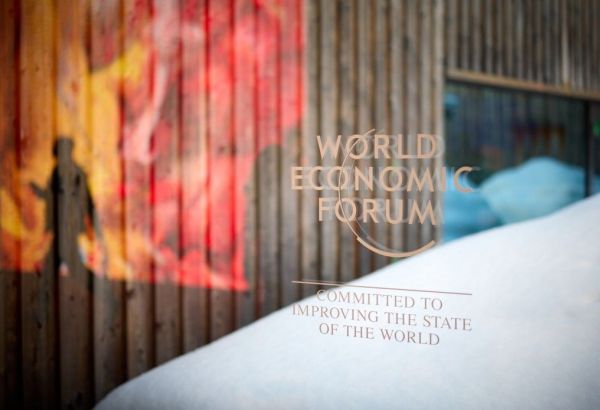 LE FONDATEUR DU WEF DÉMISSIONNE DE SON POSTE DE PRÉSIDENT