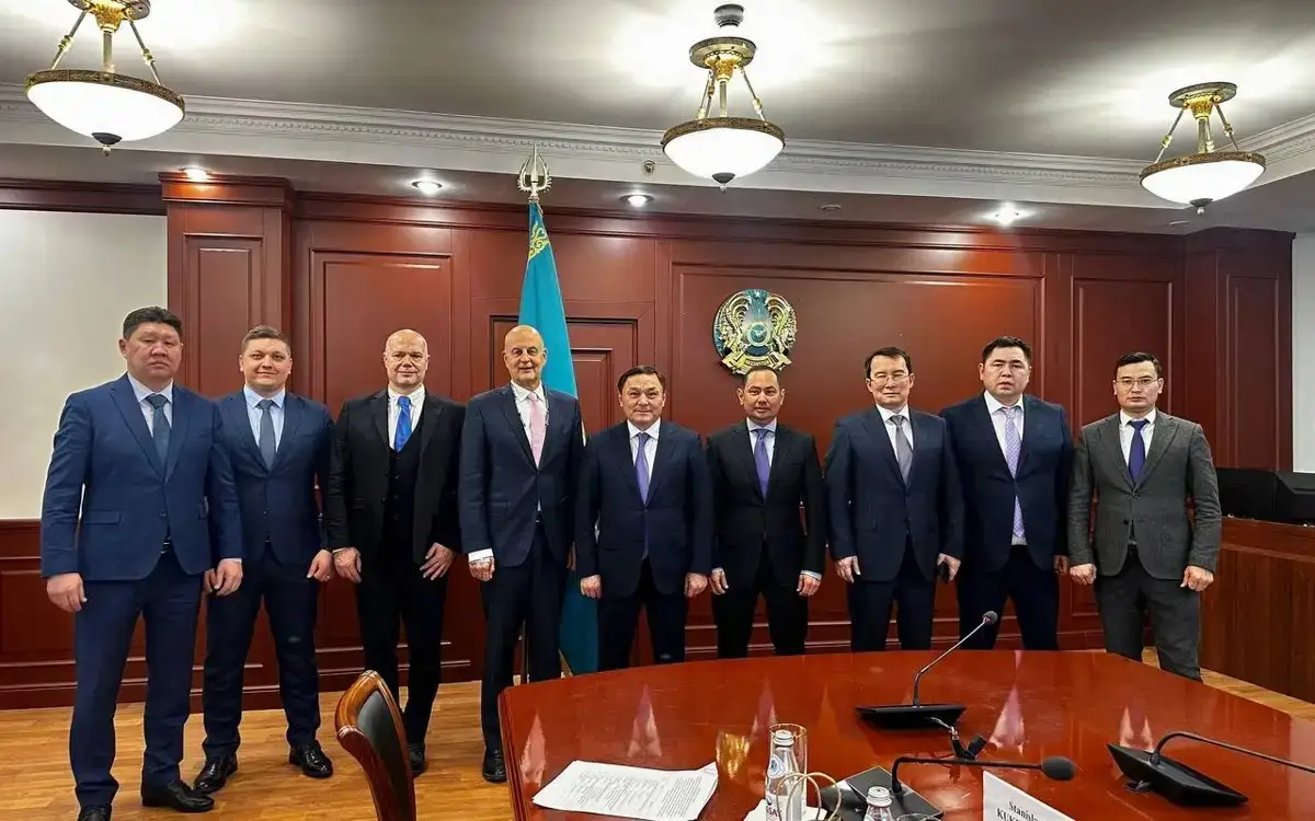 LA FRANCE ET LE KAZAKHSTAN S'APPRÊTENT À RENFORCER LEUR COOPÉRATION DANS LE DOMAINE DU TOURISME