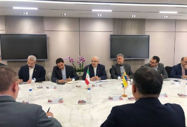 L'IRAN ET LE VENEZUELA SE PENCHENT SUR LES LIENS ÉNERGÉTIQUES ET LES RELATIONS COMMERCIALES