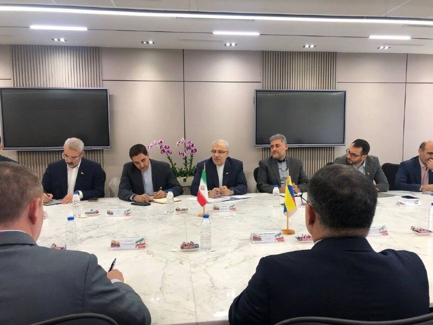 L'IRAN ET LE VENEZUELA SE PENCHENT SUR LES LIENS ÉNERGÉTIQUES ET LES RELATIONS COMMERCIALES