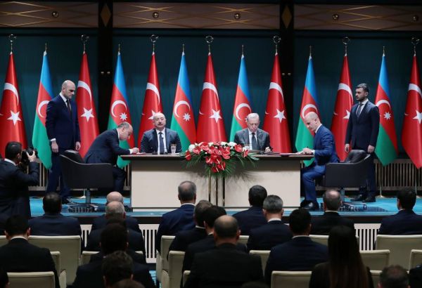 LA TURQUIE ET L'AZERBAÏDJAN ÉTABLISSENT UNE UNIVERSITÉ COMMUNE