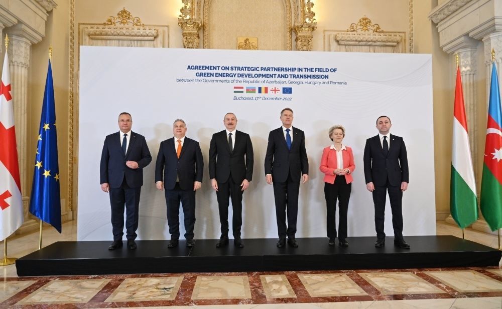Signature à Bucarest de l'accord de partenariat stratégique pour l'approvisionnement de l'Europe en énergie verte
