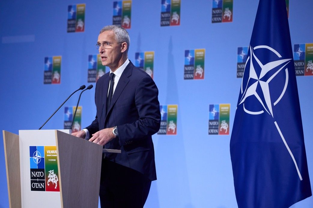 L'OTAN TIENT DES CONSULTATIONS SUR LA MISE EN ÉTAT D'ALERTE DES ARMES NUCLÉAIRES