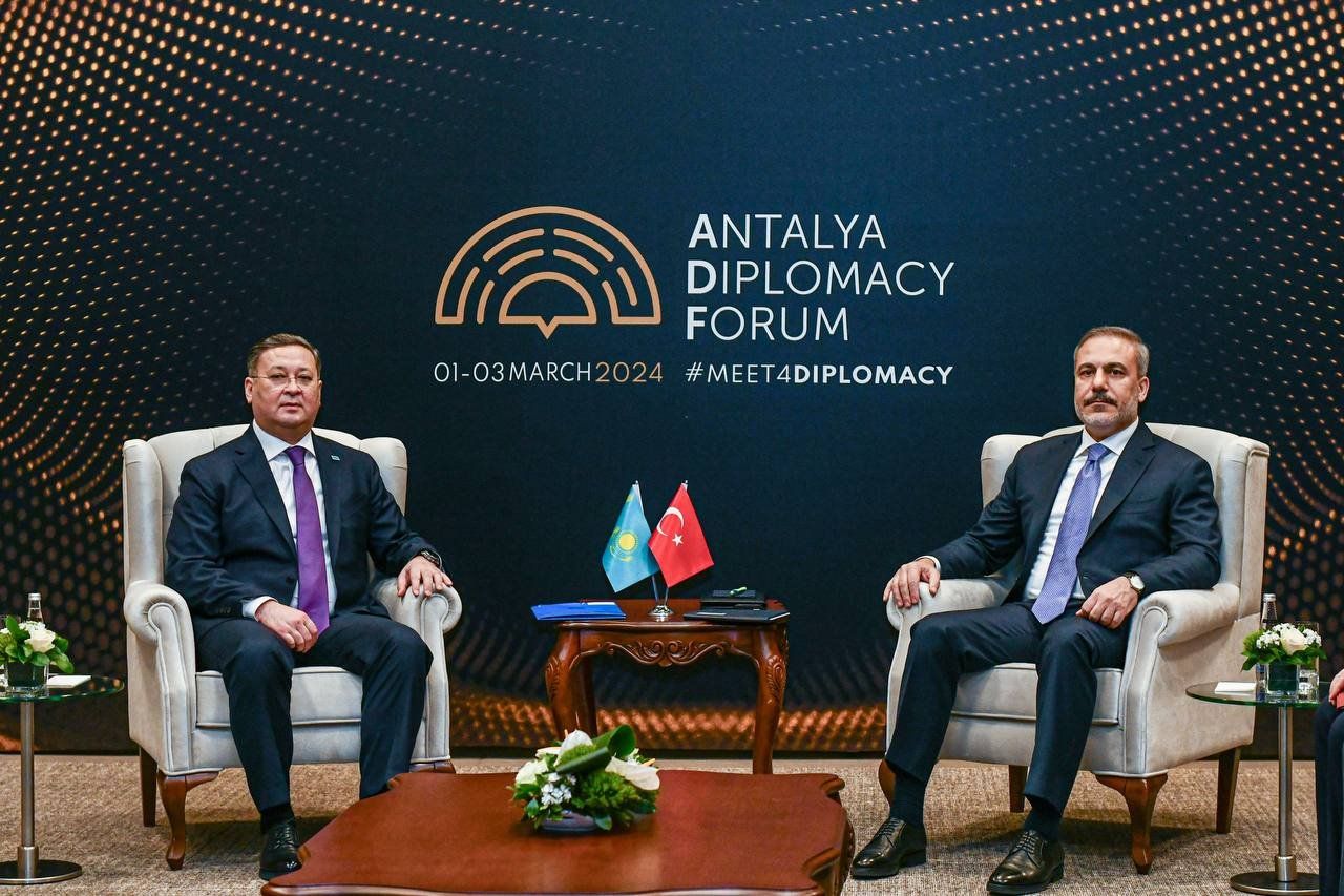 LES MINISTRES DES AFFAIRES ÉTRANGÈRES DU KAZAKHSTAN ET DE LA TURQUIE SE PENCHENT SUR LES PERSPECTIVES DE COOPÉRATION BILATÉRALE
