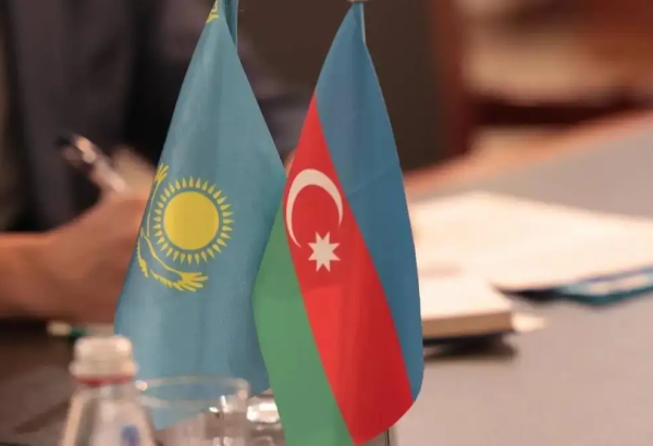 LE KAZAKHSTAN ET L'AZERBAÏDJAN CRÉENT UN FONDS D'INVESTISSEMENT DOTÉ D'UN CAPITAL INITIAL DE 300 MILLIONS D'USD