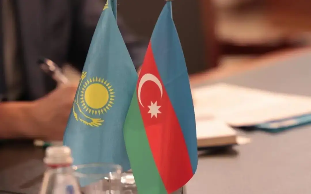 LE KAZAKHSTAN ET L'AZERBAÏDJAN CRÉENT UN FONDS D'INVESTISSEMENT DOTÉ D'UN CAPITAL INITIAL DE 300 MILLIONS D'USD