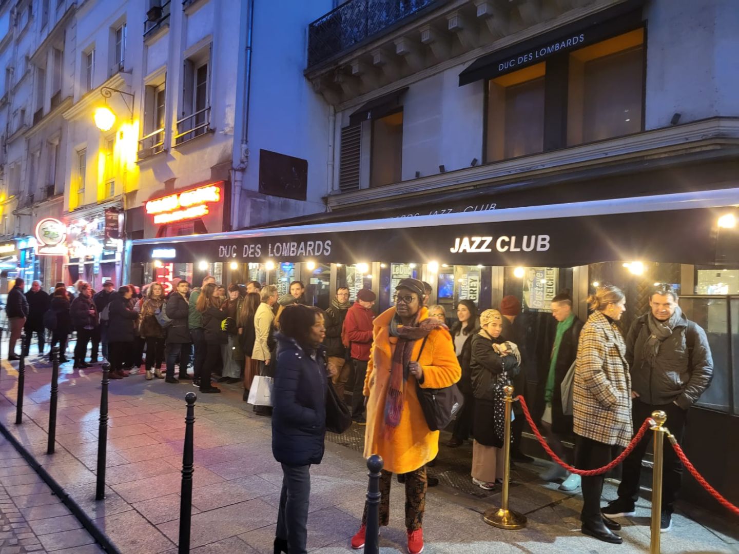 ETIBAR ASADLI AU « DUC DES LOMBARDS » À PARIS