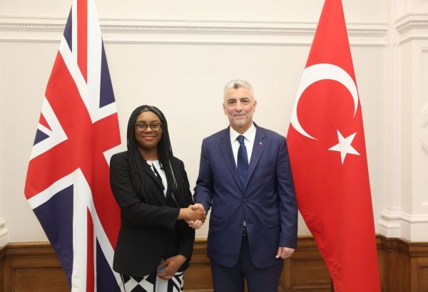 LA TURQUIE ET LE ROYAUME-UNI ENTAMENT DES NÉGOCIATIONS EN VUE D'UN NOUVEL ACCORD DE LIBRE-ÉCHANGE