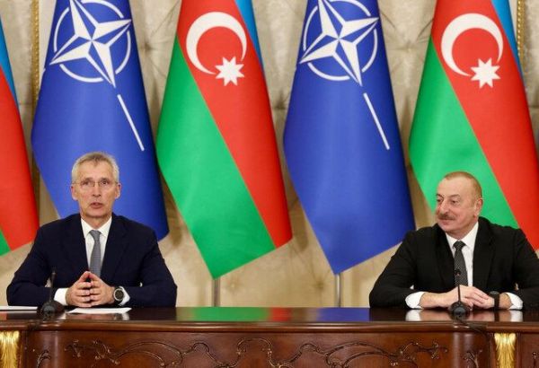 STOLTENBERG ENTAME SA VISITE DANS LE SUD-CAUCASE À BAKOU ET SE FÉLICITE DU PARTENARIAT DE LONGUE DATE ENTRE L'OTAN ET L'AZERBAÏDJAN
