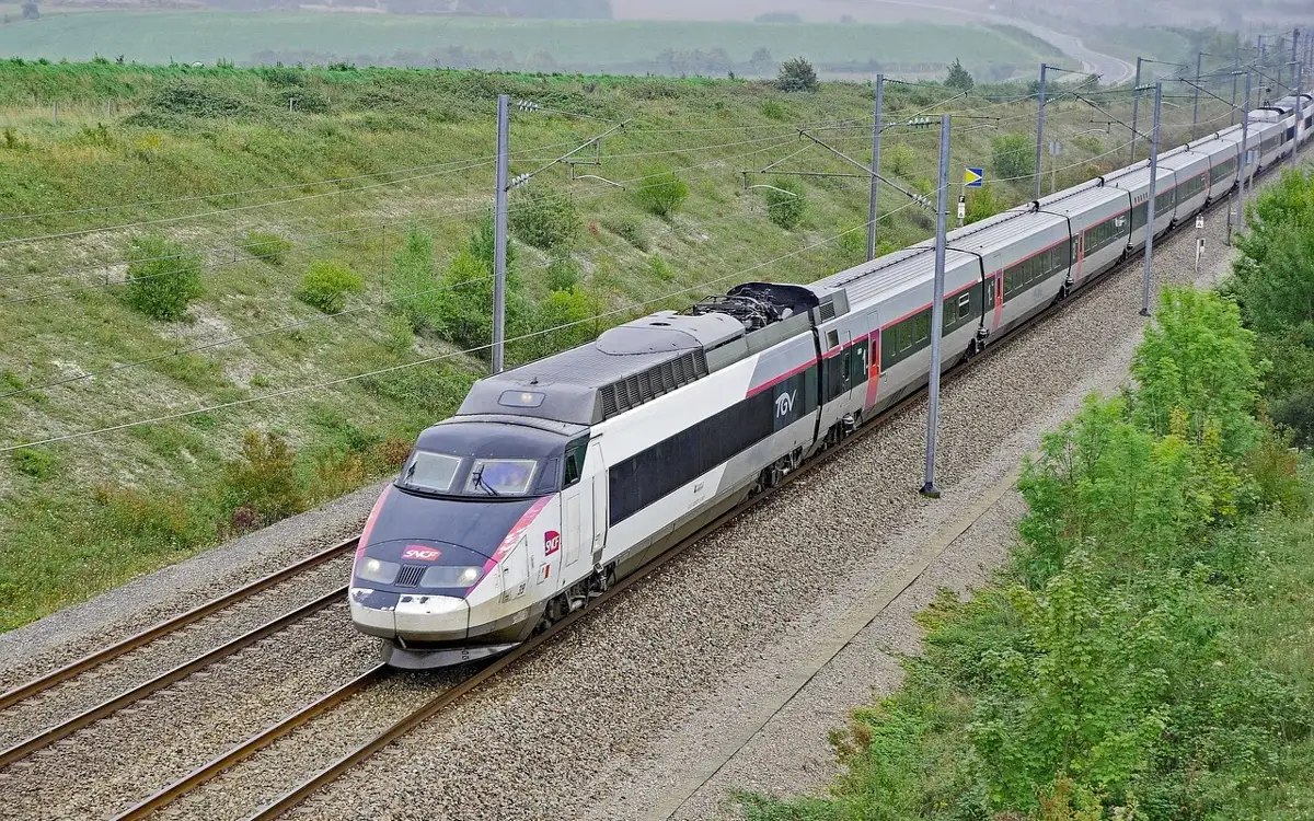 L'OUZBÉKISTAN LANCERA SA PROPRE PRODUCTION DE TRAINS ÉLECTRIQUES CETTE ANNÉE