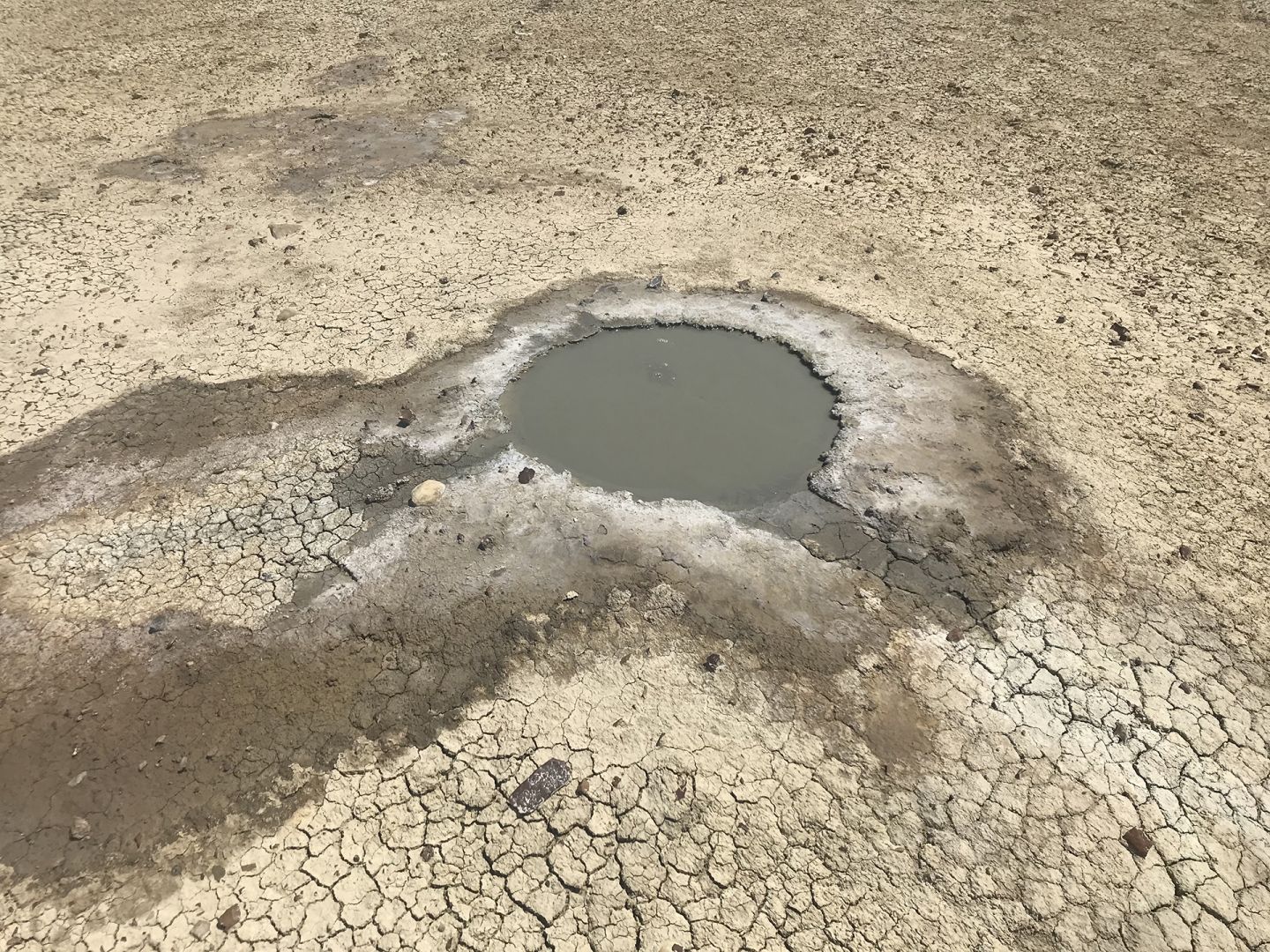 LE MONDE COMPTE ENVIRON 1100 VOLCANS DE BOUE ACTIFS, DONT UN TIERS EN AZERBAÏDJAN