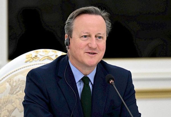 LE SECRÉTAIRE D'ÉTAT BRITANNIQUE AUX AFFAIRES ÉTRANGÈRES, DAVID CAMERON, EN VISITE OFFICIELLE AU KIRGHIZSTAN