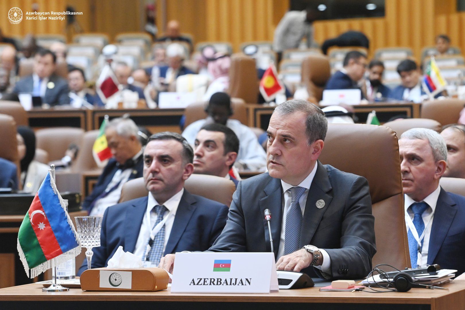 L'AZERBAÏDJAN ET L'ARMÉNIE POURSUIVENT LE DIALOGUE DANS LE CADRE DES POURPARLERS DE PAIX EN COURS