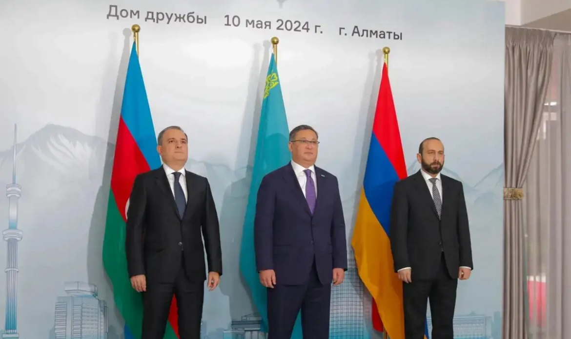 L'AZERBAÏDJAN ET L'ARMÉNIE ENTAMENT DES POURPARLERS DE PAIX AU KAZAKHSTAN