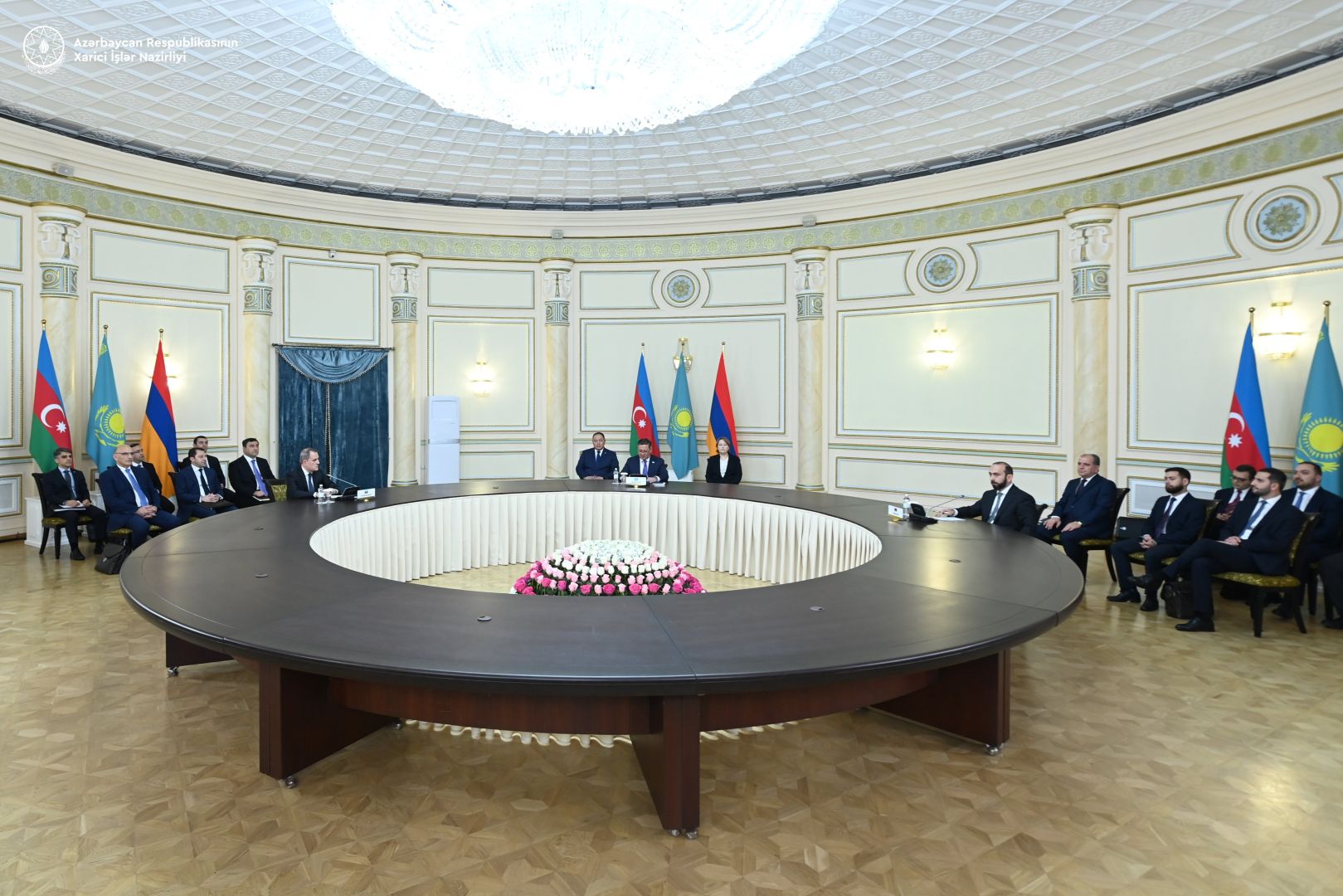 L'AZERBAÏDJAN ET L'ARMÉNIE REMERCIENT LE KAZAKHSTAN D'AVOIR FOURNI UNE PLATE-FORME POUR LES POURPARLERS DE PAIX