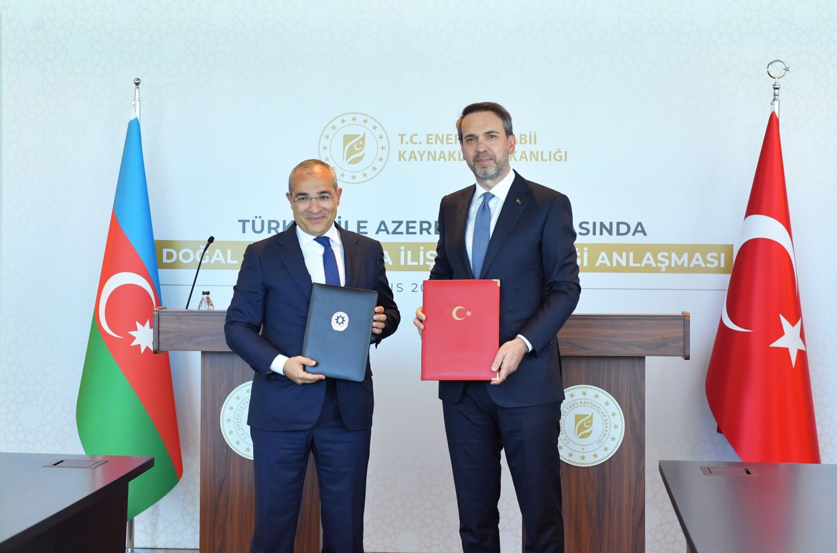 ANKARA CONCLUT UN ACCORD SUR L'ACHEMINEMENT DU GAZ TURKMÈNE VERS LA TURQUIE VIA L'AZERBAÏDJAN ET LA GÉORGIE