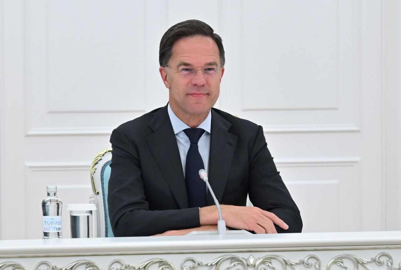 LA HONGRIE ET LA SLOVAQUIE S'ENGAGENT À SOUTENIR LA CANDIDATURE DU PM NÉERLANDAIS RUTTE AU POSTE DE SECRÉTAIRE GÉNÉRAL DE L'OTAN