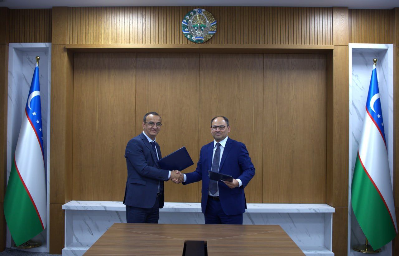 LE TRANSPORTEUR ITALIEN EU WINGS ET UZBEKISTAN AIRPORTS SIGNENT UN ACCORD DE COOPÉRATION