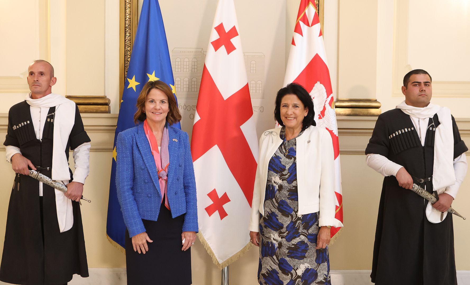 L'AMBASSADRICE AMÉRICAINE EST PRÉOCCUPÉE PAR LE FAIT QUE LES AUTORITÉS GÉORGIENNES QUALIFIENT LES ÉTATS-UNIS ET L'UE D'ENNEMIS