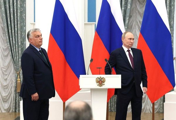 SELON LA COMMISSION EUROPÉENNE, LA VISITE DE VIKTOR ORBAN À MOSCOU SAPE L'UNITÉ DE L'UE