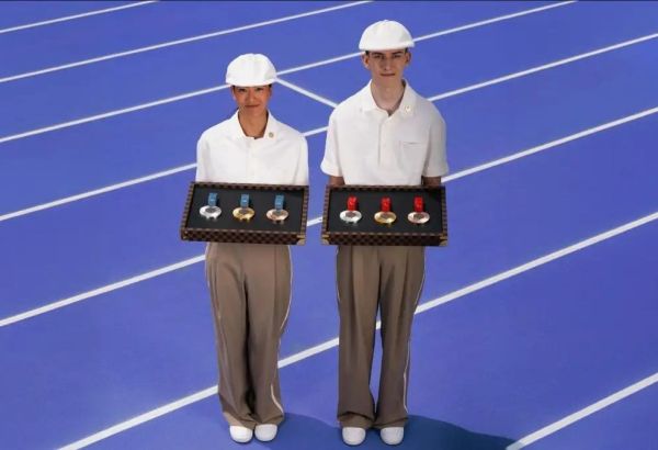 LA FRANCE LÈVE LE VOILE SUR LES COSTUMES DES CÉRÉMONIES DES JO DE PARIS 2024