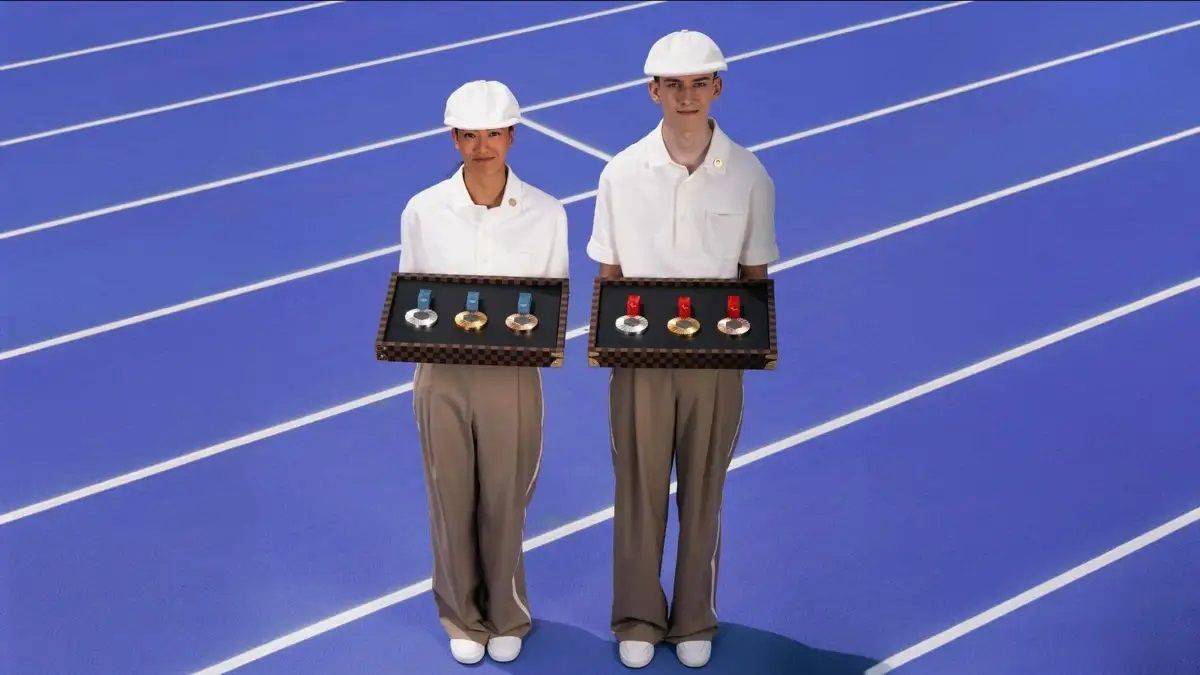 LA FRANCE LÈVE LE VOILE SUR LES COSTUMES DES CÉRÉMONIES DES JO DE PARIS 2024