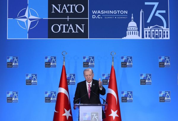 ERDOGAN PROMET DE LEVER L'INTERDICTION D'INSTAGRAM SI LES DEMANDES TURQUES SONT SATISFAITES