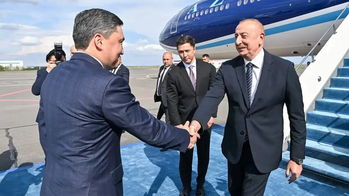 LE PRÉSIDENT AZERBAÏDJANAIS ILHAM ALIYEV EN VISITE À ASTANA
