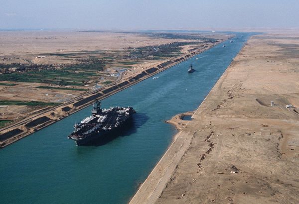 LE CANAL DE SUEZ SUBIT UNE PERTE DE REVENUS EN RAISON DE L'INSTABILITÉ RÉGIONALE