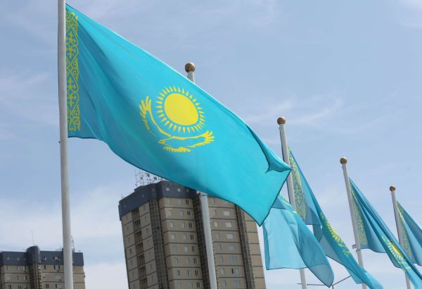 LE KAZAKHSTAN LANCE UN NOUVEAU PROGRAMME DE «VISA DORÉ» POUR ATTIRER LES INVESTISSEURS ÉTRANGERS