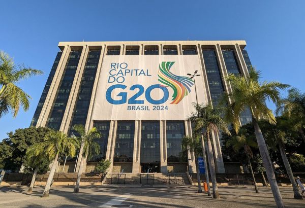LA RUSSIE PRIVILÉGIE LA PARTICIPATION AU G20 PLUTÔT QU'AU G7, SELON LE KREMLIN