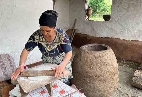 L'ARTISANAT AZERBAÏDJANAIS DE TANDIR ET LA CUISSON DU PAIN RECONNUS COMME PATRIMOINE IMMATÉRIEL DE L'UNESCO