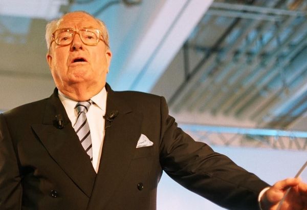 LE LEADER DE L'EXTRÊME DROITE FRANÇAISE JEAN-MARIE LE PEN MEURT À L'ÂGE DE 96 ANS
