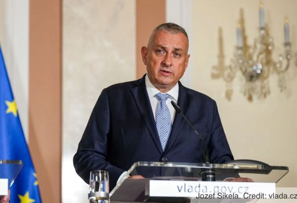 LE COMMISSAIRE EUROPÉEN JOZEF SIKELA S'APPRÊTE À DISCUTER DU DÉVELOPPEMENT DU CORRIDOR MÉDIAN AU TURKMÉNISTAN