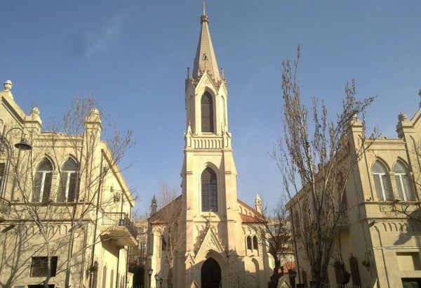 AZERBAÏDJAN: LA CONSTRUCTION D'UNE ÉGLISE CATHOLIQUE EN L'HONNEUR DU PAPE JEAN-PAUL II DÉBUTE À BAKOU
