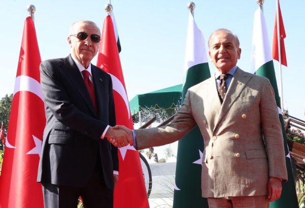 LE COMMERCE ET LA SÉCURITÉ À L'ORDRE DU JOUR DE LA VISITE DU PRÉSIDENT TURC ERDOGAN AU PAKISTAN
