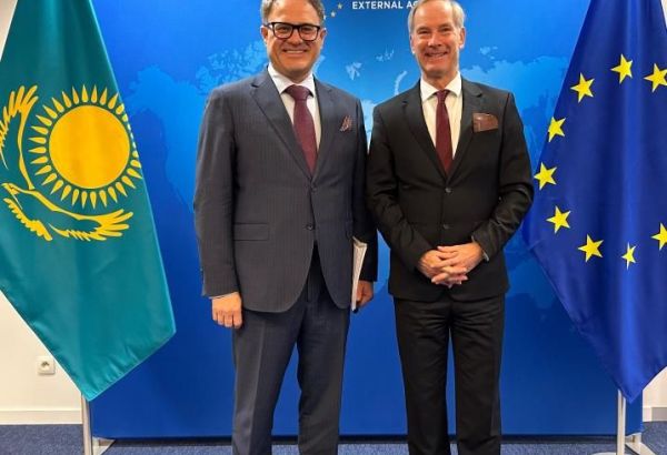 LE KAZAKHSTAN ET L'UE VISENT À RENFORCER LEUR COOPÉRATION DANS LE DOMAINE DES MÉTAUX RARES ET DE L'ÉNERGIE VERTE