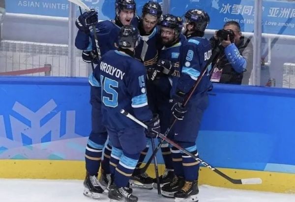 L'ÉQUIPE MASCULINE DE HOCKEY DU KAZAKHSTAN S'IMPOSE FACE AU JAPON AVEC UNE VICTOIRE 5-0
