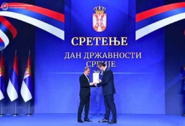 LE PRÉSIDENT SERBE DÉCERNE LA PLUS HAUTE DISTINCTION AU MINISTRE AZERBAÏDJANAIS DES AFFAIRES ÉTRANGÈRES