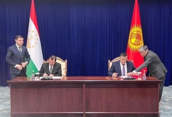 LE KIRGHIZSTAN ET LE TADJIKISTAN SIGNENT LE PROTOCOLE FINAL SUR LA DÉLIMITATION DE LEUR FRONTIÈRE