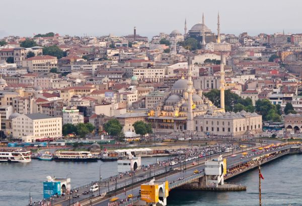 LA POLICE TURQUE ARRÊTE LE MAIRE D'ISTANBUL, EKREM IMAMOGLU