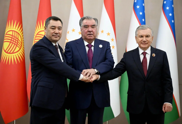 LES DIRIGEANTS D'ASIE CENTRALE SIGNENT DES ACCORDS HISTORIQUES SUR LES FRONTIÈRES ET L'AMITIÉ