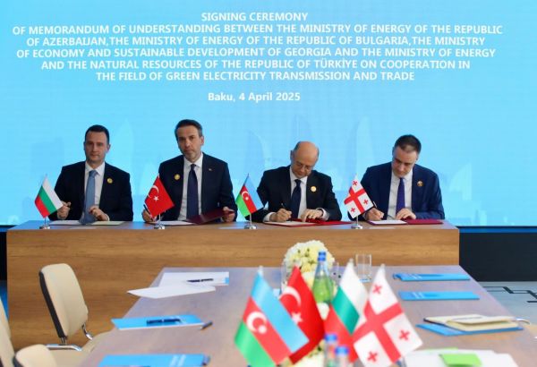 LA TURQUIE, L'AZERBAÏDJAN, LA BULGARIE ET LA GÉORGIE SIGNENT UN ACCORD SUR UN PROJET DE COMMERCE D'ÉNERGIE VERTE