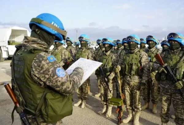158 SOLDATS DE LA PAIX KAZAKHS SERVENT EN AFRIQUE ET AU MOYEN-ORIENT