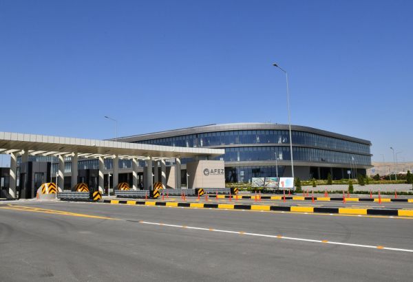 LE TRANSPORTEUR AÉRIEN AZERBAÏDJANAIS AZAL VA ÉQUIPER SON NOUVEL AÉROPORT DE FRET DE SYSTÈMES DE NAVIGATION AVANCÉS