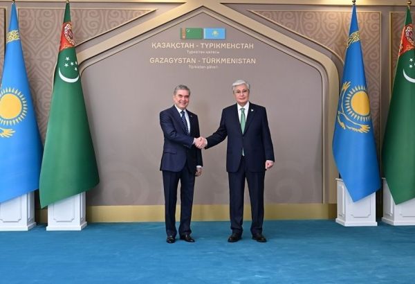 LE TURKMÉNISTAN ET LE KAZAKHSTAN SE FIXENT UN OBJECTIF COMMERCIAL D'UN MILLIARD DE DOLLARS