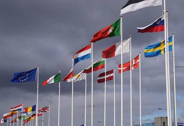 TARIFS DOUANIERS AMÉRICAINS : LA CROISSANCE DE LA ZONE EURO EST PLUS FORTE QUE PRÉVU AVANT LE DÉCLENCHEMENT D'UNE GUERRE COMMERCIALE