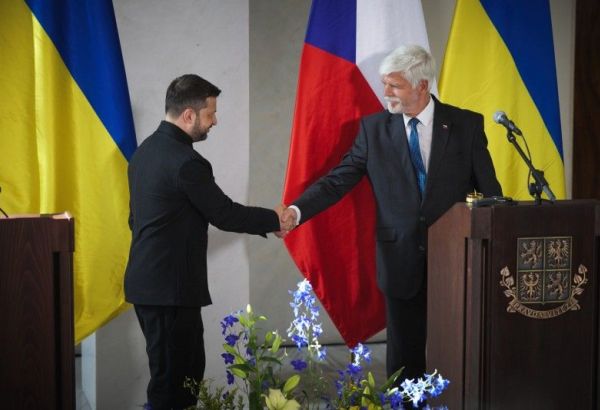 GUERRE EN UKRAINE: LA RÉPUBLIQUE TCHÈQUE AFFIRME D'AVOIR LIVRÉ 500 000 OBUS À KIEV EN 2025